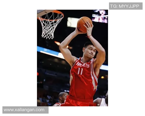 姚明在NBA的善举与影响力探索:一位篮球巨星的慈善之路与人文关怀 姚明在NBA的善举与影响力探索:一位篮球巨星的慈善之路与人文关怀