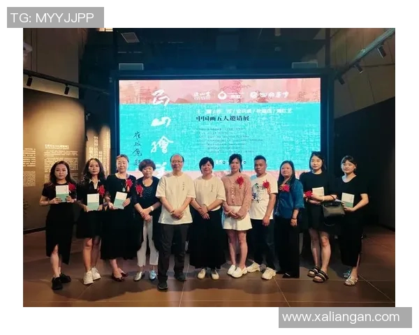 姚明与张伟文的传奇故事:从篮球场到文化交流的跨界之旅 姚明与张伟文的传奇故事:从篮球场到文化交流的跨界之旅