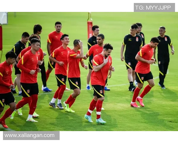 足球明星齐聚中国祈福图展现团结力量传递希望与梦想 足球明星齐聚中国祈福图展现团结力量传递希望与梦想