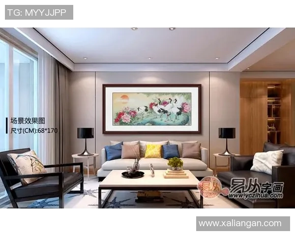 客厅挂画足球明星的利与弊探讨适合家庭氛围吗