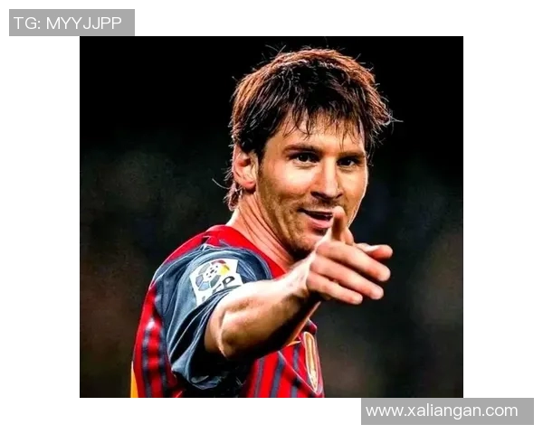 世纪最伟大的足球明星背后的传奇故事与辉煌成就解析 世纪最伟大的足球明星背后的传奇故事与辉煌成就解析